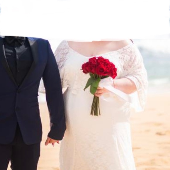 Torrid Women’s Plus Size Ivory Lace Capelet Wedding Dress Size 16 - Picture 9 of 12